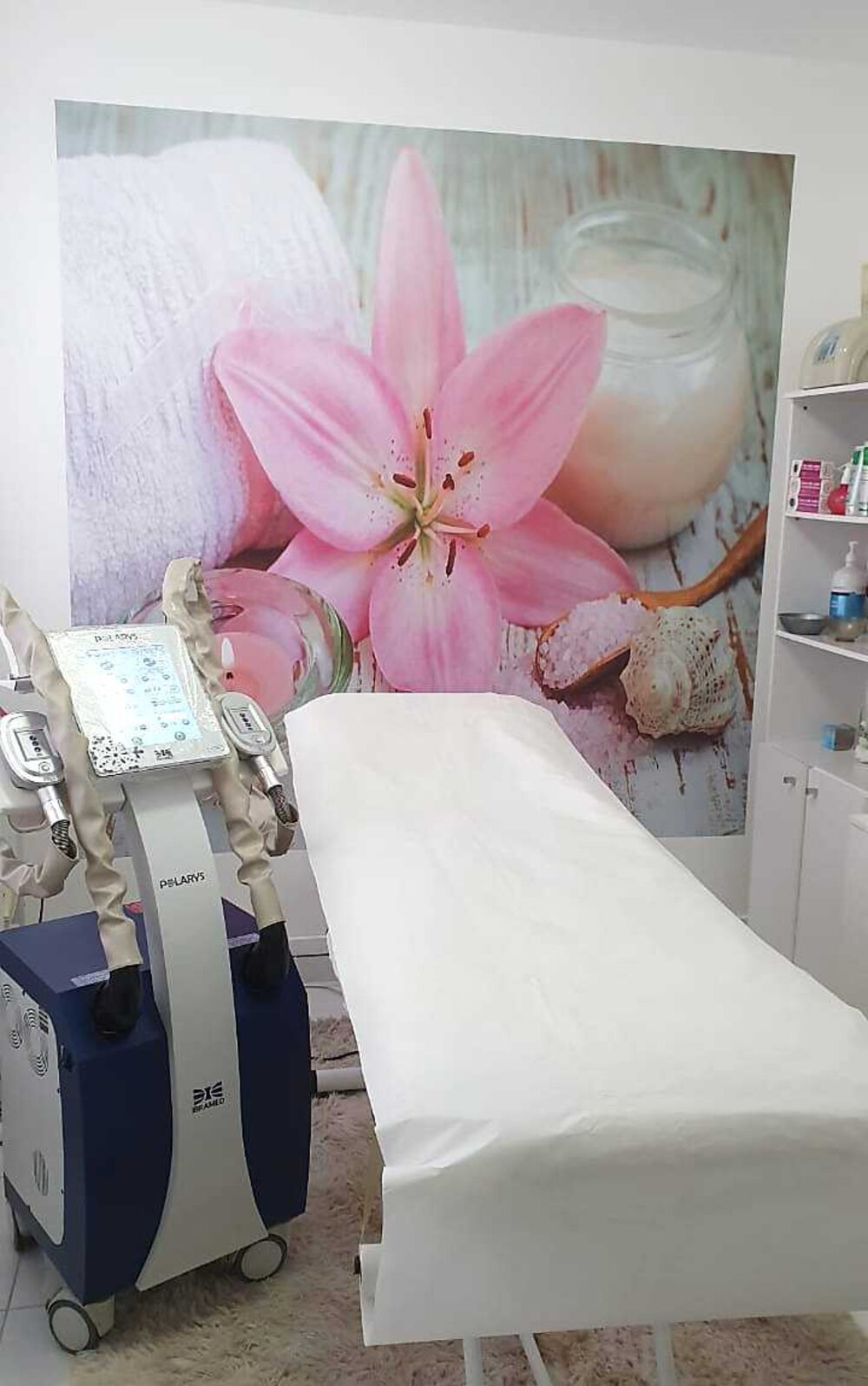 Sala de procedimentos da Tatiane Caetano Estética, em Higienópolis